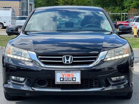 Used 2014 Honda Accord Touring image 12