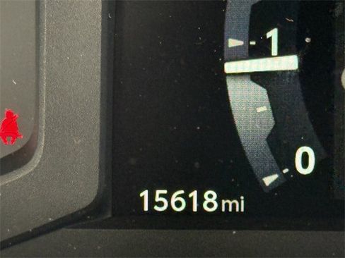 Used 2024 Toyota Tacoma SR image 16