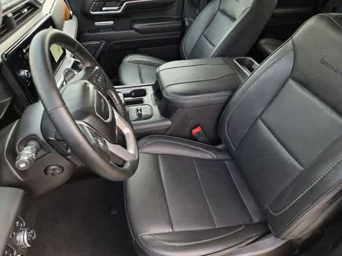 Used 2024 GMC Sierra 1500 Denali w/ Denali Reserve Package AWD/4WD image 9