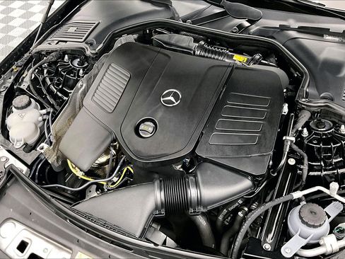 Used 2025 Mercedes-Benz CLE 300 4MATIC Cabriolet image 29