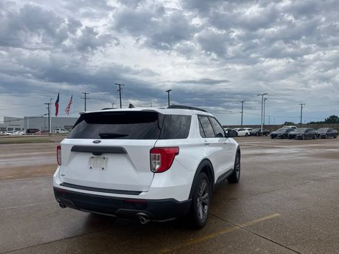 Used 2021 Ford Explorer XLT w/ Equipment Group 202A RWD image 20