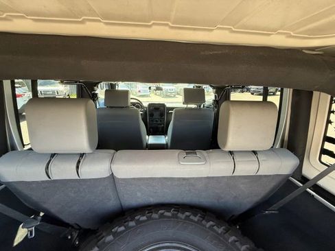 Used 2008 Jeep Wrangler Unlimited Rubicon w/ Dual Top Group AWD/4WD image 28