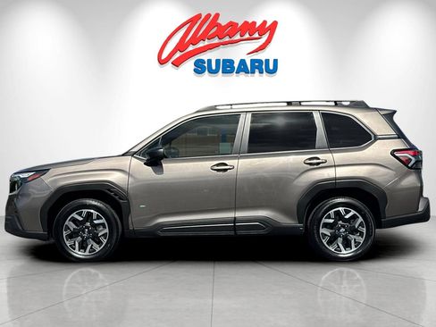 Used 2025 Subaru Forester Premium AWD/4WD image 8
