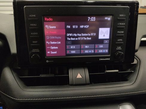 Used 2020 Toyota RAV4 XLE w/ Convenience Package image 25