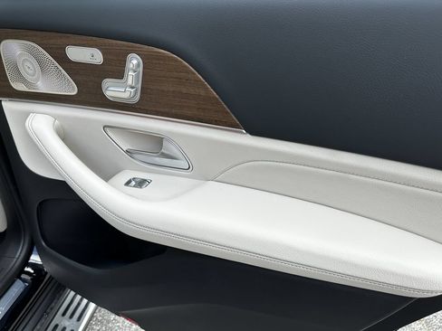 New 2026 Mercedes-Benz GLS 450 4MATIC image 19