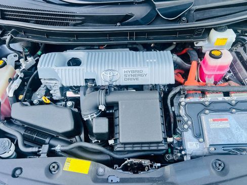 Used 2012 Toyota Prius Three FWD image 12