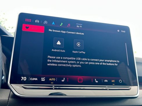 Certified 2025 Volkswagen GTI SE FWD image 22