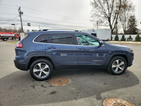 Used 2019 Jeep Cherokee Limited AWD/4WD image 19