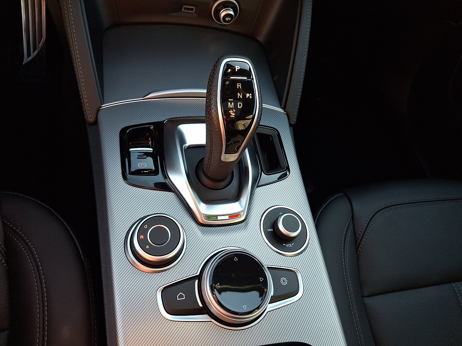 New 2026 Alfa Romeo Stelvio Sprint AWD/4WD image 11