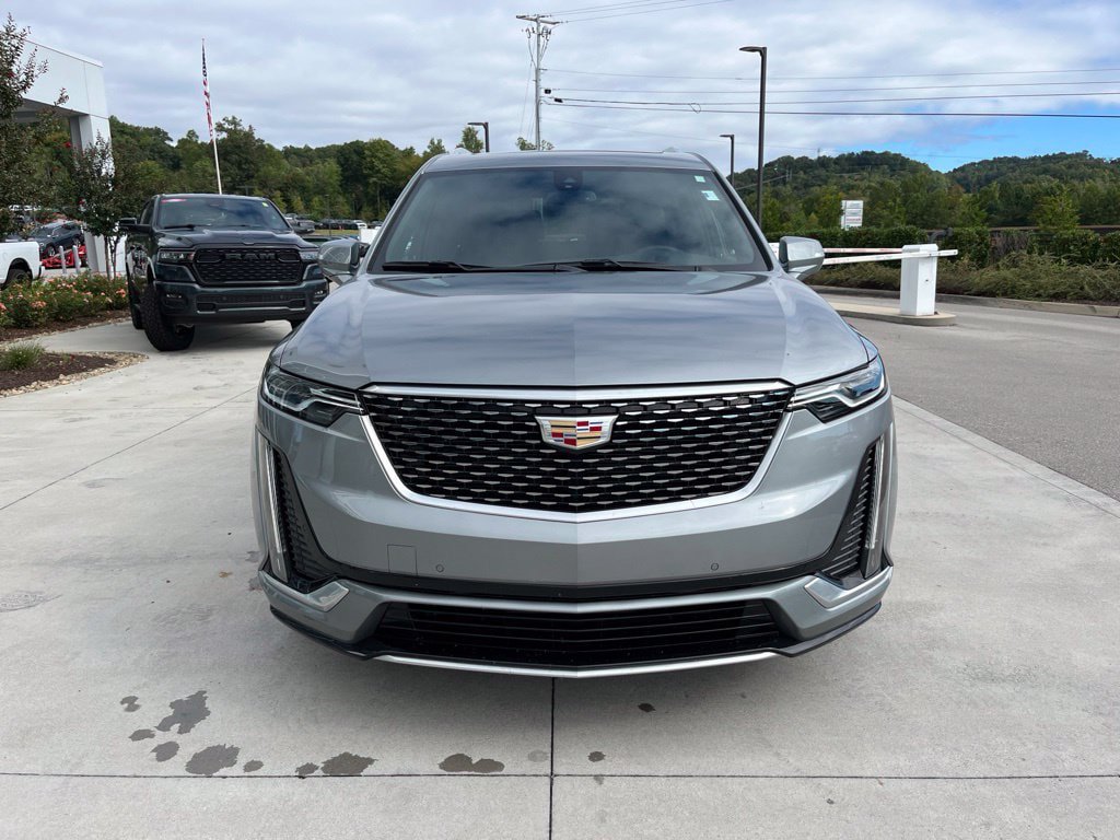 Used 2025 Cadillac XT6 Luxury w/ LPO, Floor Liner Package AWD/4WD image 33