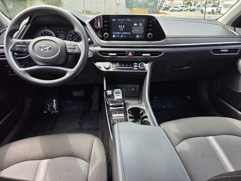 Used 2021 Hyundai Sonata SEL w/ Preferred Accessory Package FWD image 12