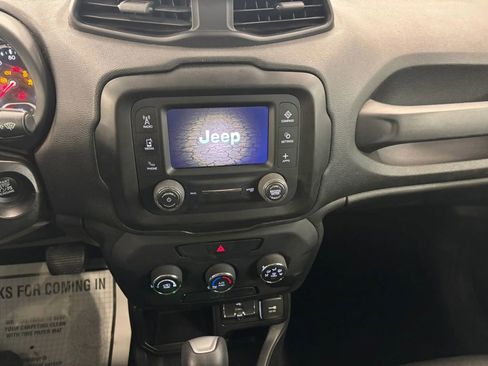 Used 2019 Jeep Renegade Sport w/ Sport Appearance Group FWD image 37