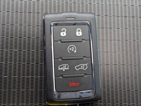 New 2026 Jeep Grand Wagoneer Summit AWD/4WD image 32