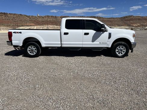 Used 2021 Ford F250 XLT w/ XLT Value Package AWD/4WD image 2