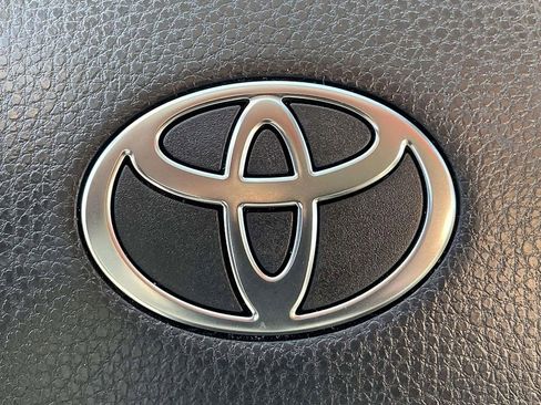 Used 2025 Toyota Grand Highlander FWD image 31
