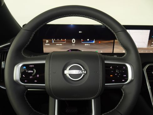 Used 2025 Nissan Armada Platinum Reserve image 19