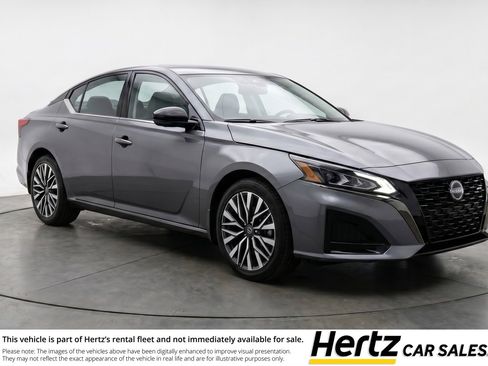 Used 2025 Nissan Altima 2.5 SV FWD image 1