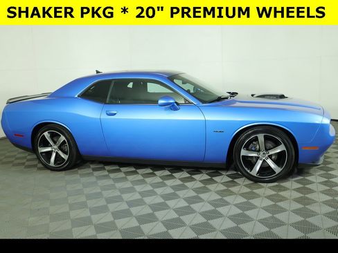 Used 2016 Dodge Challenger R/T image 6