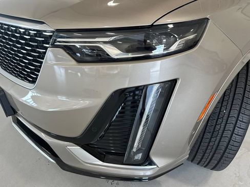 Used 2022 Cadillac XT6 Premium Luxury AWD/4WD image 6