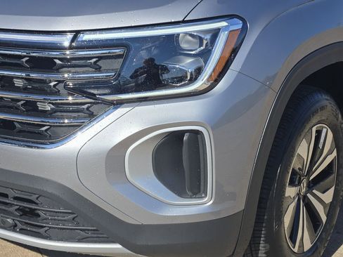 New 2026 Volkswagen Atlas SE FWD image 6