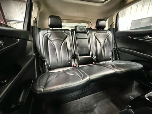 Used 2021 Lincoln Nautilus Reserve image 23