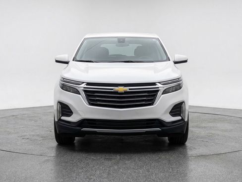 Used 2025 Chevrolet Equinox LT image 2