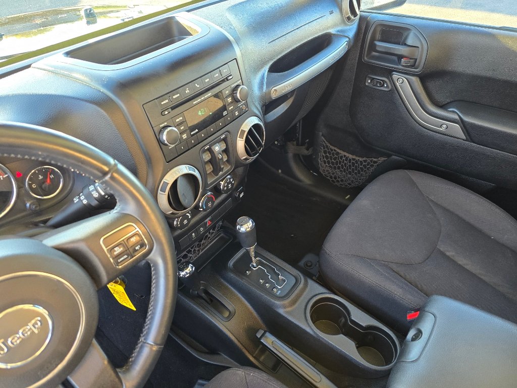 Used 2013 Jeep Wrangler Unlimited Sport AWD/4WD image 15