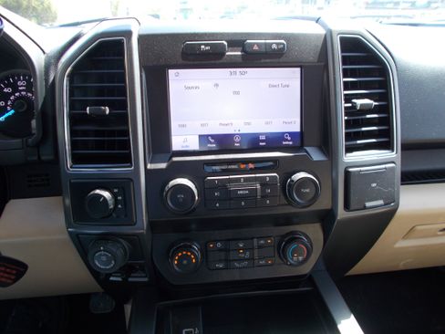 Used 2020 Ford F150 XLT w/ Trailer Tow Package AWD/4WD image 16