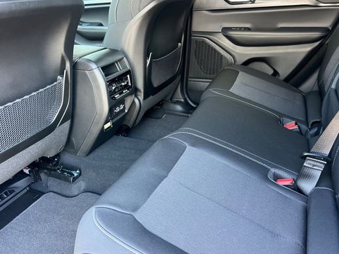 New 2026 Jeep Grand Cherokee Laredo X AWD/4WD image 12