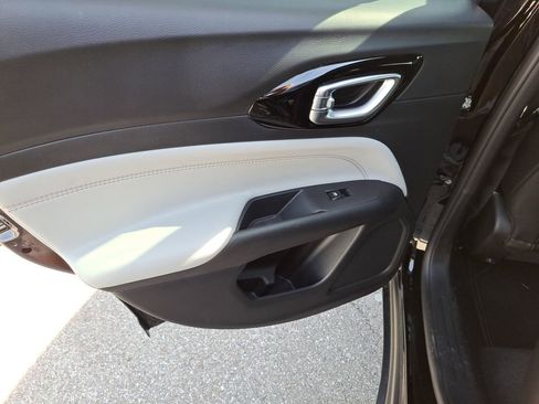 New 2026 Jeep Compass Limited image 15