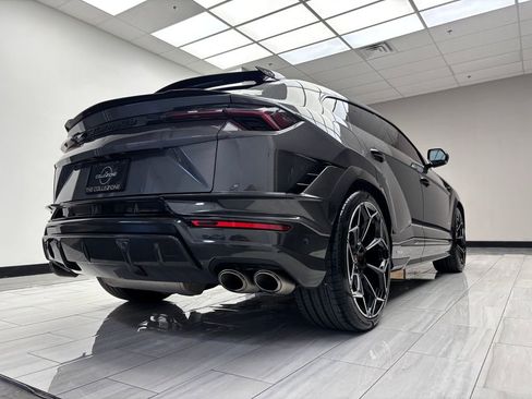 Used 2023 Lamborghini Urus Performante AWD/4WD image 33