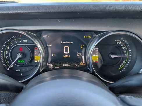 Used 2023 Jeep Wrangler Unlimited w/ Convenience Group AWD/4WD image 27