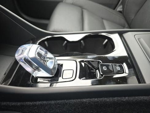 New 2026 Volvo XC40 B5 Plus w/ Climate Package AWD/4WD image 34