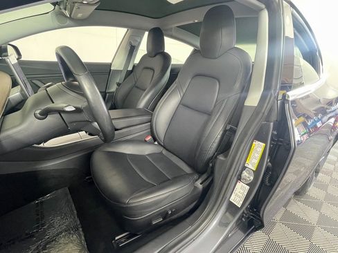 Used 2018 Tesla Model 3 Long Range image 23