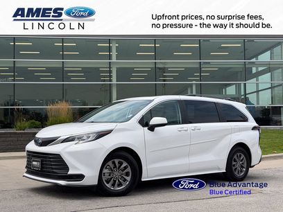 Used 2023 Toyota Sienna LE w/ LE Plus Package
