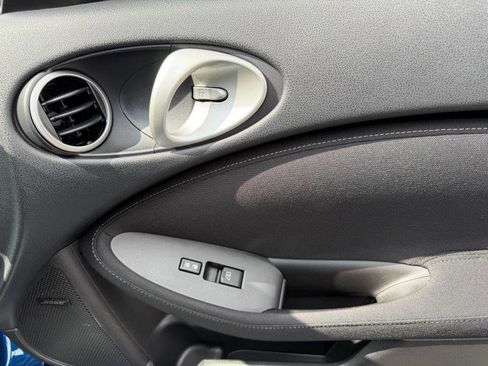 Used 2020 Nissan 370Z Coupe image 24