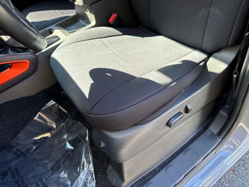 Used 2022 Nissan Frontier PRO-4X w/ Technology Package image 16