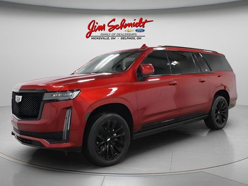 Used 2024 Cadillac Escalade ESV Sport Platinum w/ LPO, ONYX Package image 2