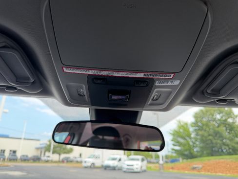 Used 2023 Toyota Camry SE FWD image 18