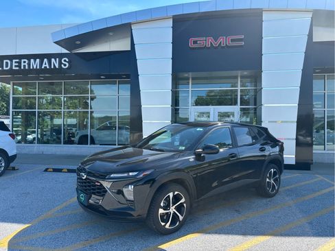 Certified 2024 Chevrolet Trax RS w/ Sunroof Package FWD image 1