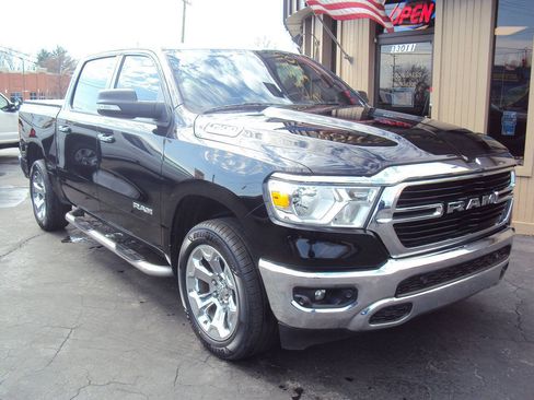Used 2019 RAM 1500 Big Horn AWD/4WD image 3
