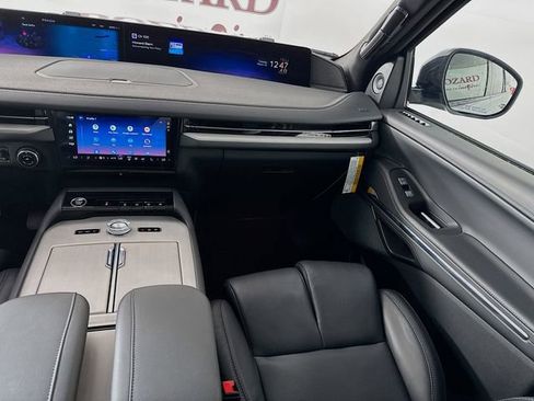 New 2025 Lincoln Navigator Reserve w/ Jet Appearance Package AWD/4WD image 25