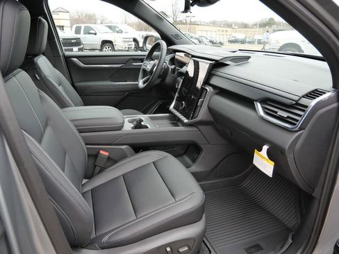 New 2026 GMC Acadia Elevation w/ Elevation Premium Package image 24