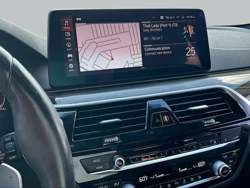 Used 2022 BMW 530i w/ M Sport Package RWD image 6