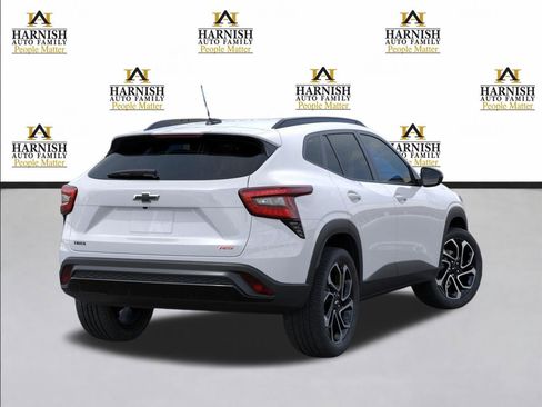 New 2026 Chevrolet Trax RS FWD image 4