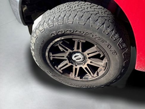 Used 2013 Ford F250 XLT w/ Chrome Pkg image 11