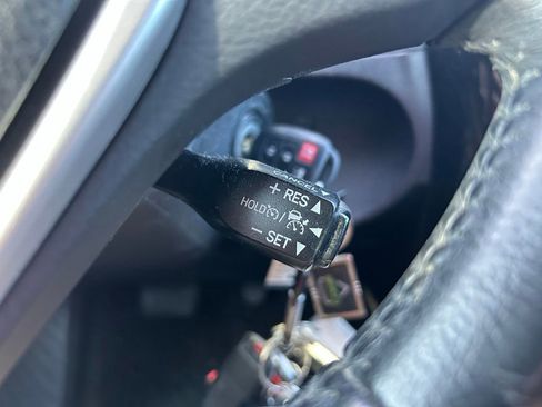 Used 2019 Toyota Corolla SE FWD image 23