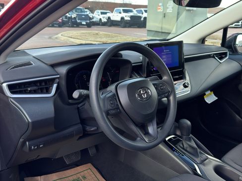 Used 2026 Toyota Corolla LE image 9