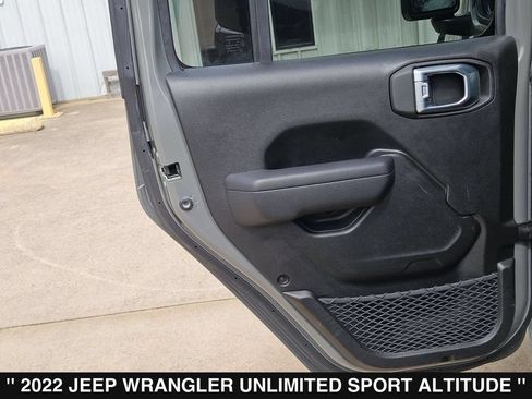 Used 2022 Jeep Wrangler Unlimited Sport AWD/4WD image 18