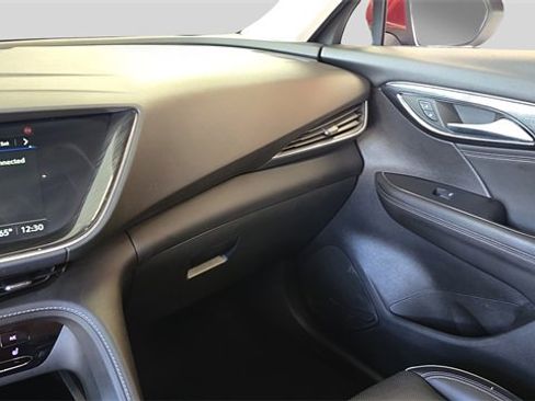 Used 2022 Buick Envision Essence w/ Safety Package image 25